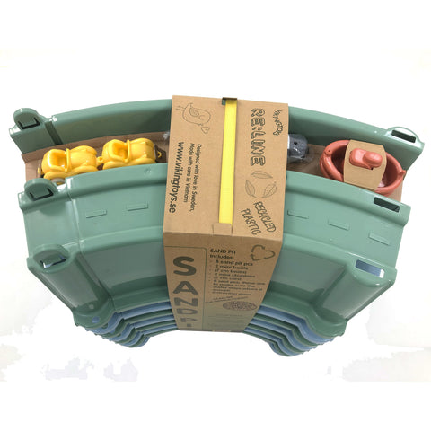 Reline Sandpit with 8 Sandpit pieces, 2 boats & 2 Cars