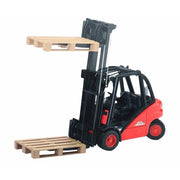 Forklift with 2 Pallets